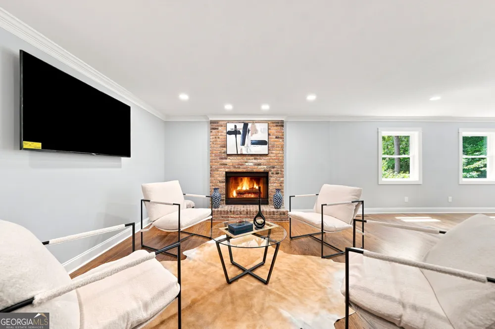 265 Carriage Station CIR Roswell, GA 30075