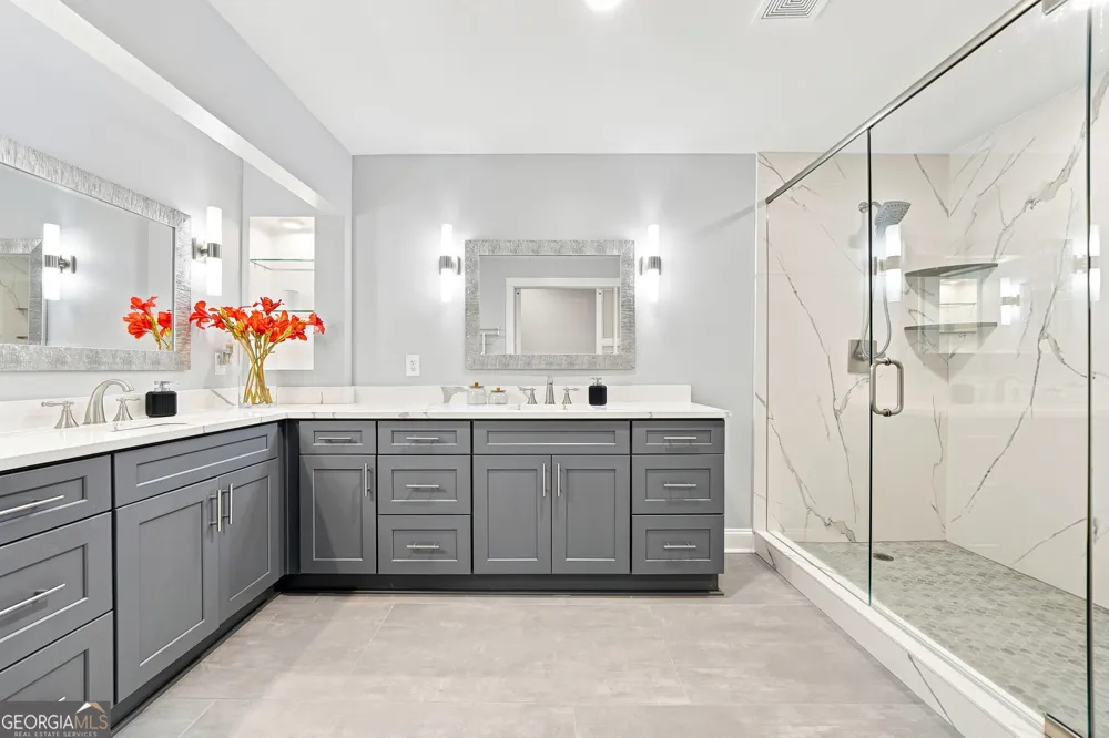 265 Carriage Station CIR Roswell, GA 30075