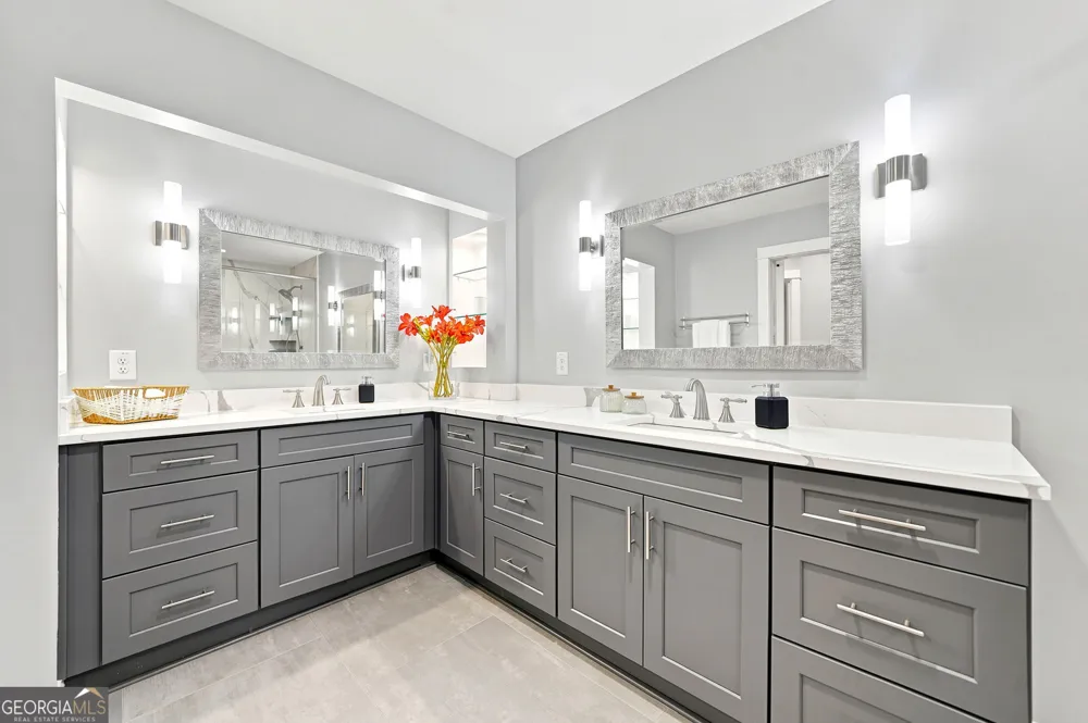 265 Carriage Station CIR Roswell, GA 30075