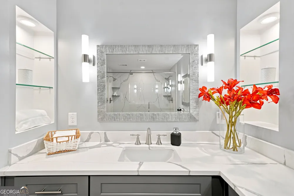 265 Carriage Station CIR Roswell, GA 30075