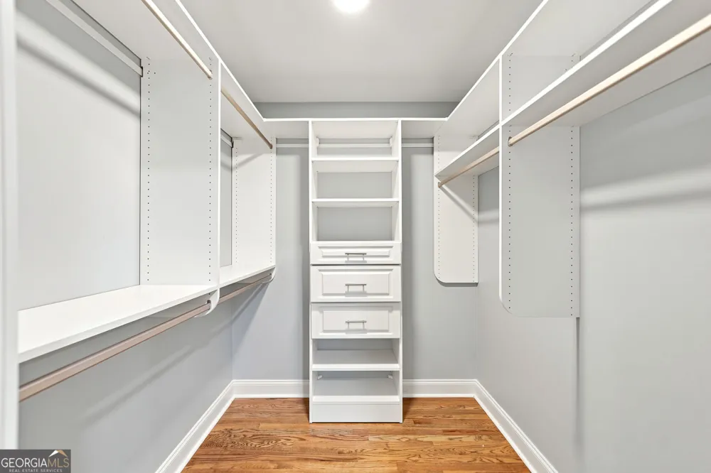265 Carriage Station CIR Roswell, GA 30075