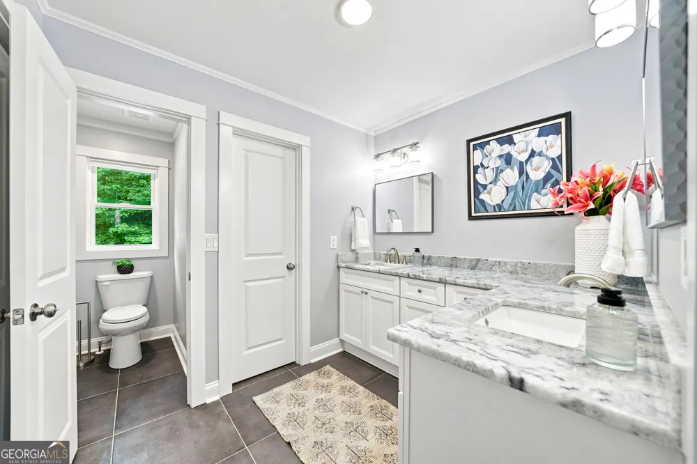 265 Carriage Station CIR Roswell, GA 30075