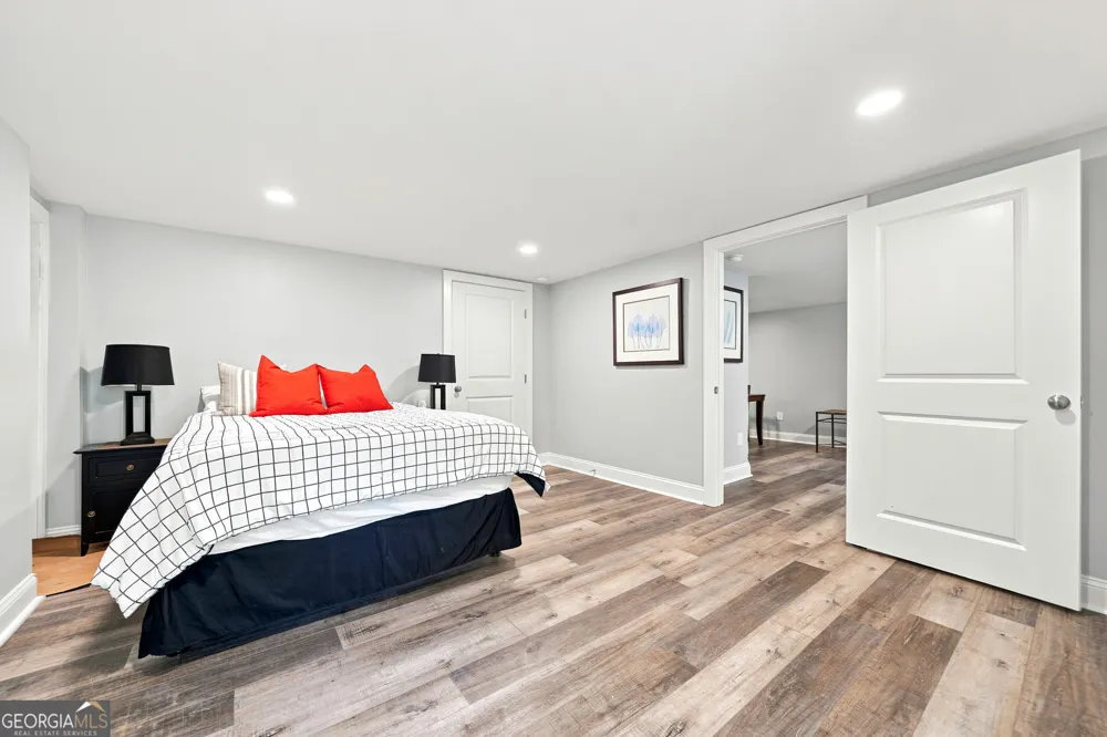 265 Carriage Station CIR Roswell, GA 30075