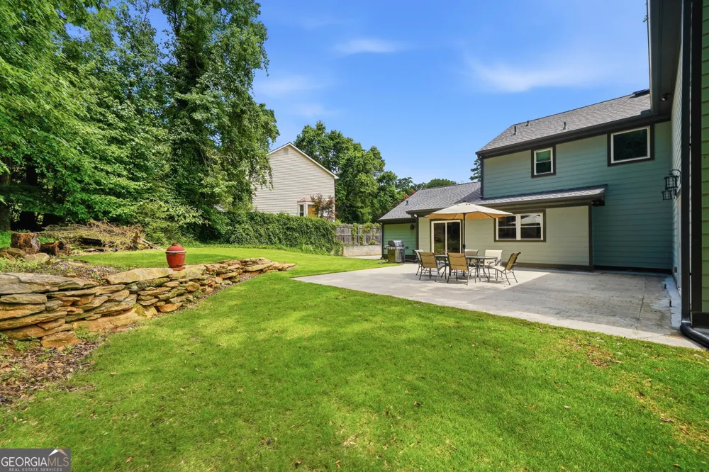 265 Carriage Station CIR Roswell, GA 30075
