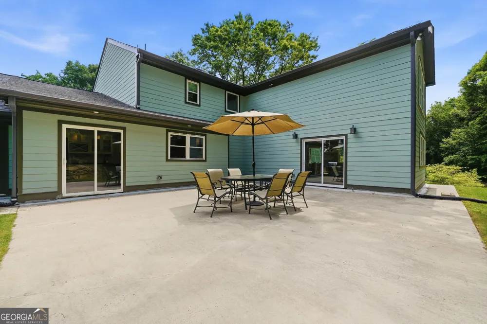 265 Carriage Station CIR Roswell, GA 30075