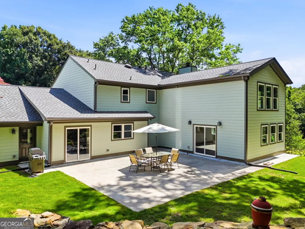 265 Carriage Station CIR Roswell, GA 30075