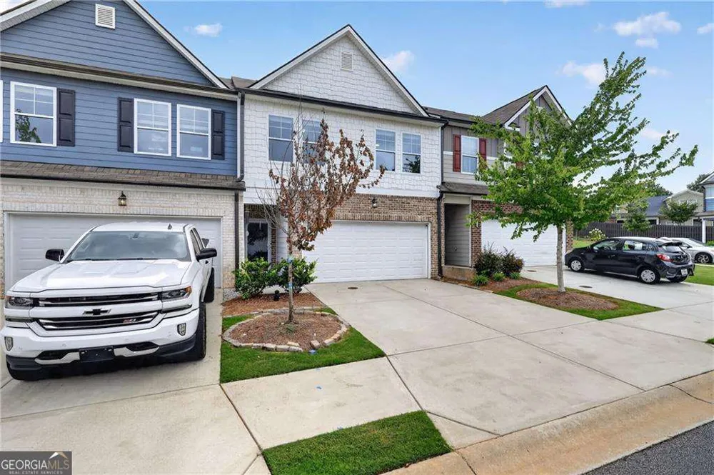 4711 Fairfax DR Oakwood, GA 30566