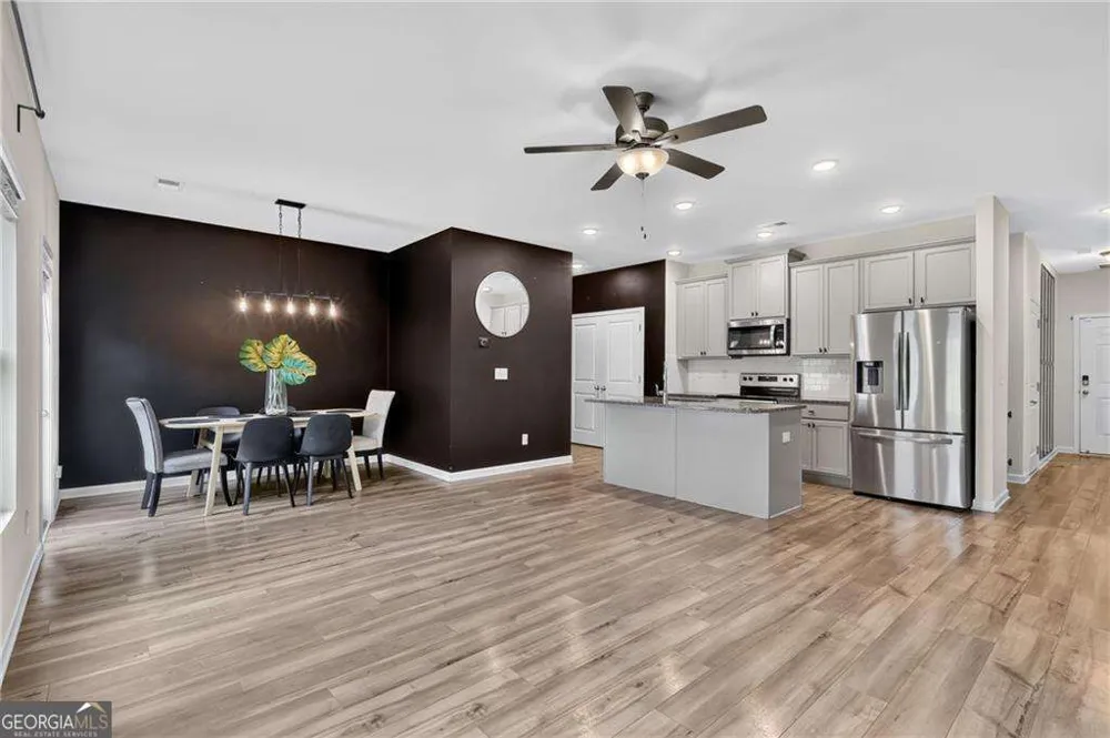 4711 Fairfax DR Oakwood, GA 30566