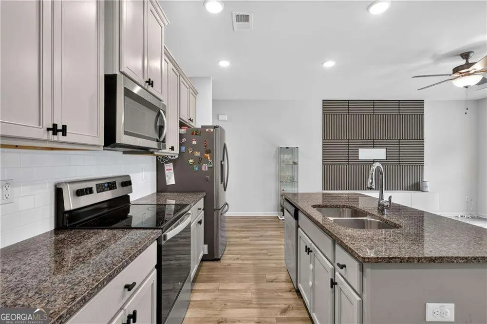 4711 Fairfax DR Oakwood, GA 30566