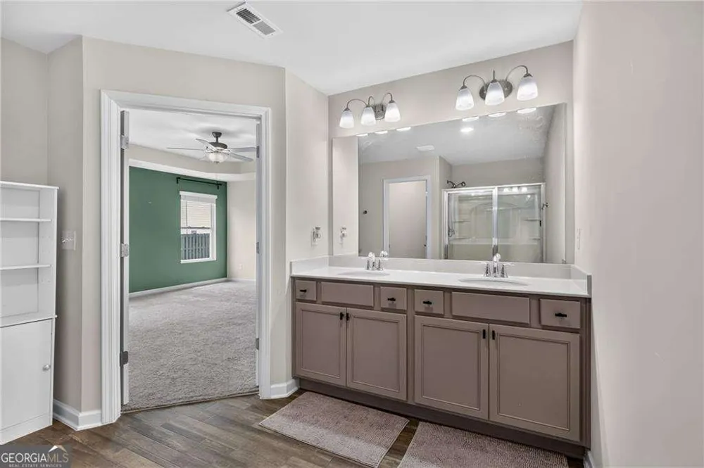 4711 Fairfax DR Oakwood, GA 30566