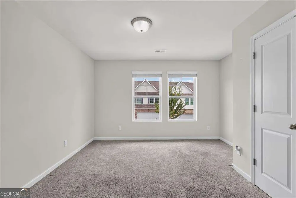 4711 Fairfax DR Oakwood, GA 30566