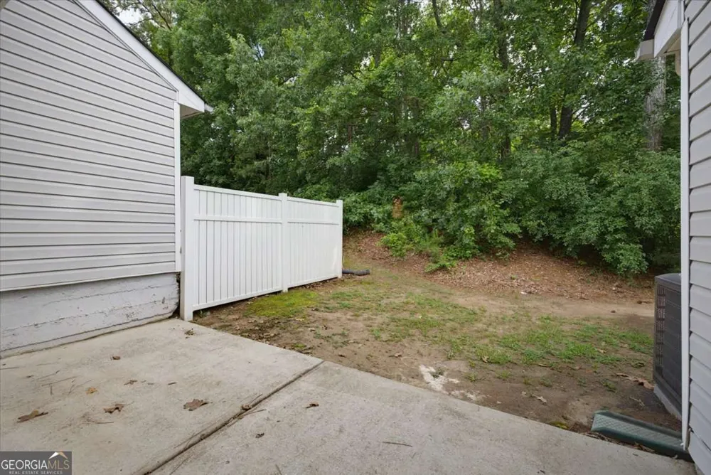 1324 Hollenbeck LN Riverdale, GA 30296