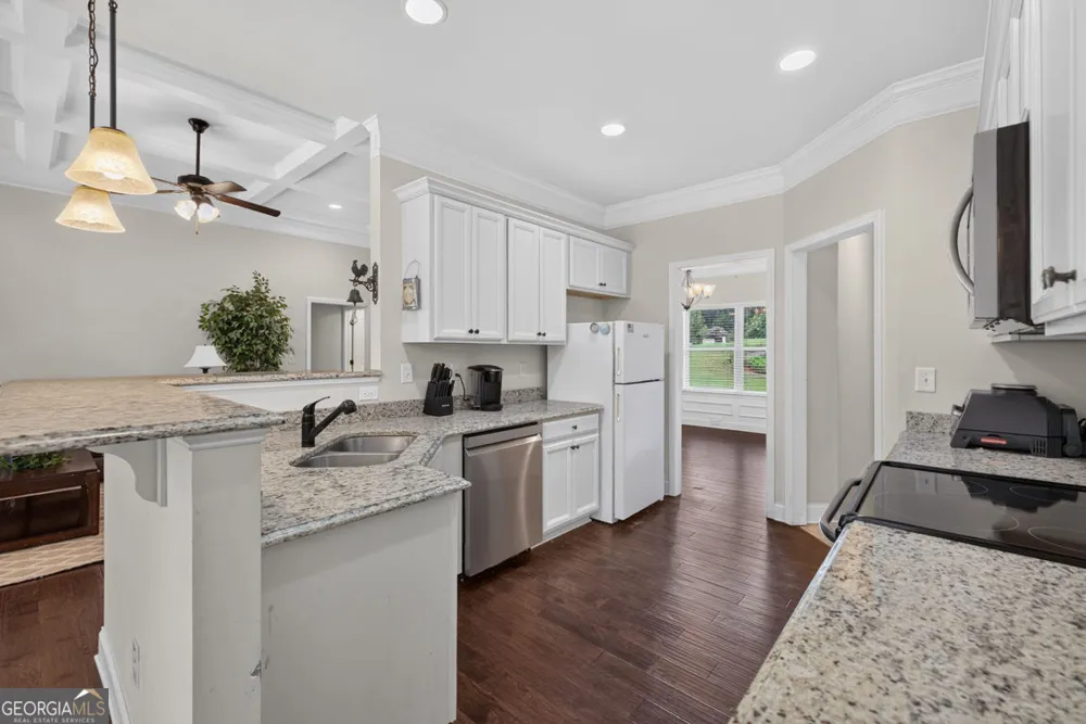 2854 Shadowstone WAY Winder, GA 30680