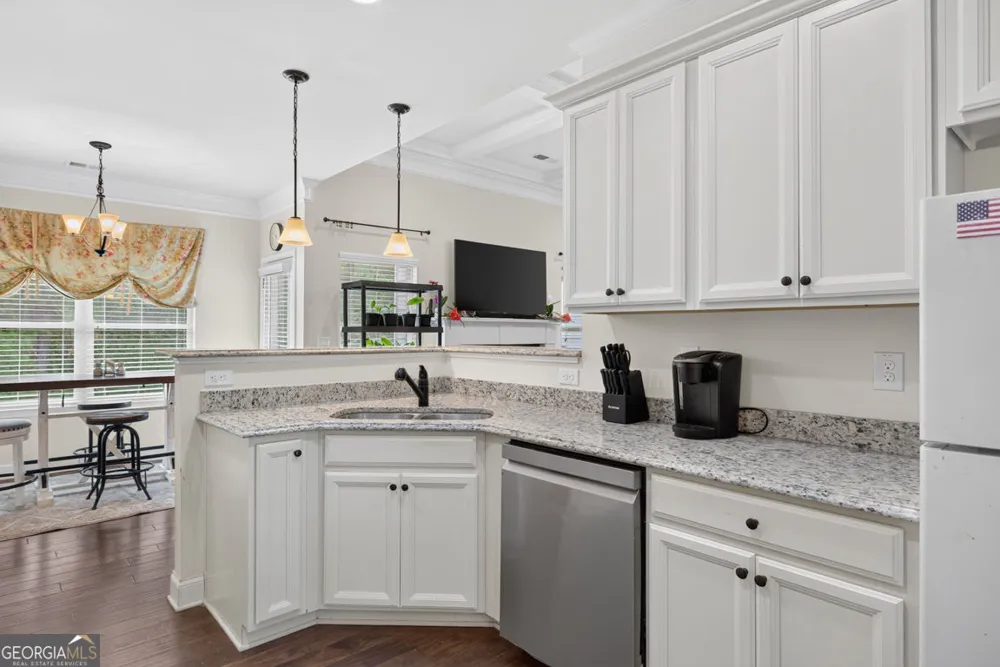2854 Shadowstone WAY Winder, GA 30680