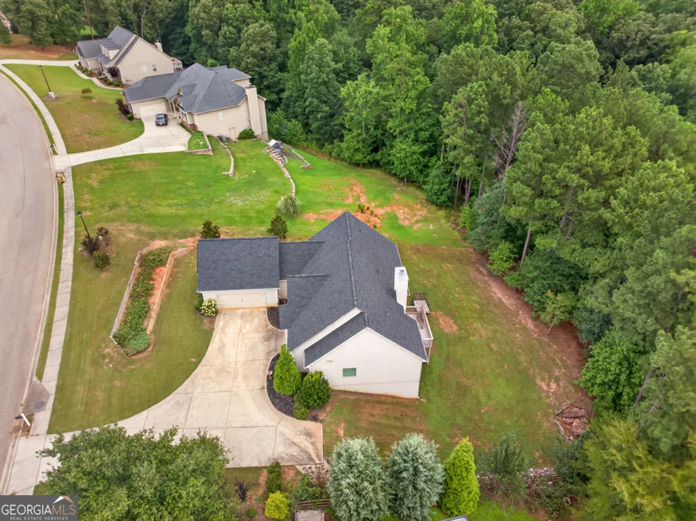 2854 Shadowstone WAY Winder, GA 30680