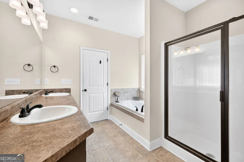 2854 Shadowstone WAY Winder, GA 30680