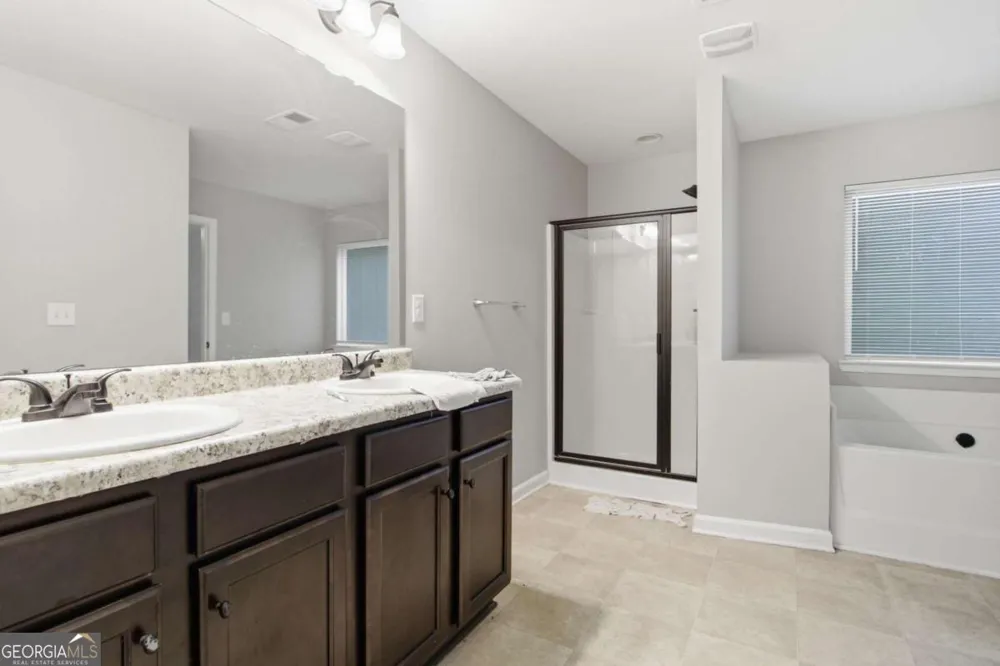 5558 Union Pointe PL Union City, GA 30291