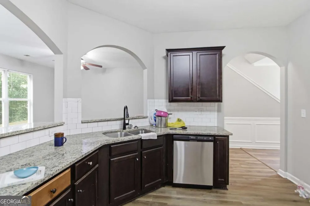 5558 Union Pointe PL Union City, GA 30291