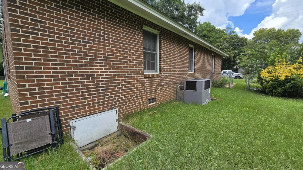 223 Meadowridge DR Warner Robins, GA 31093