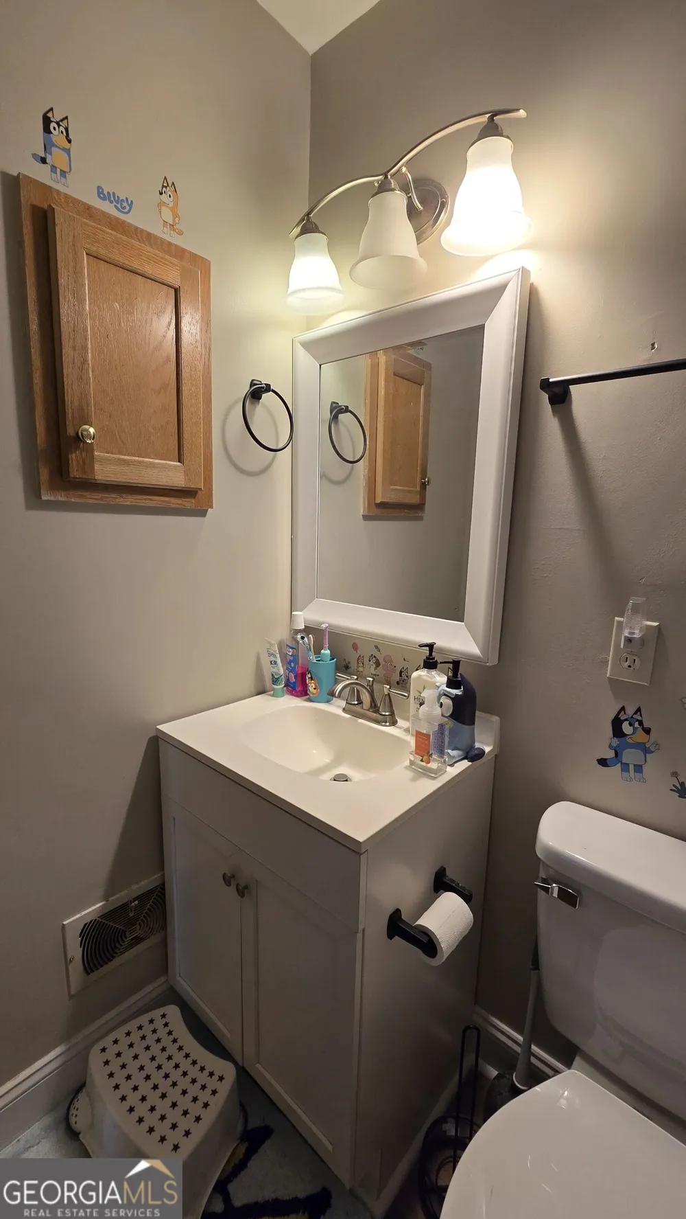 223 Meadowridge DR Warner Robins, GA 31093