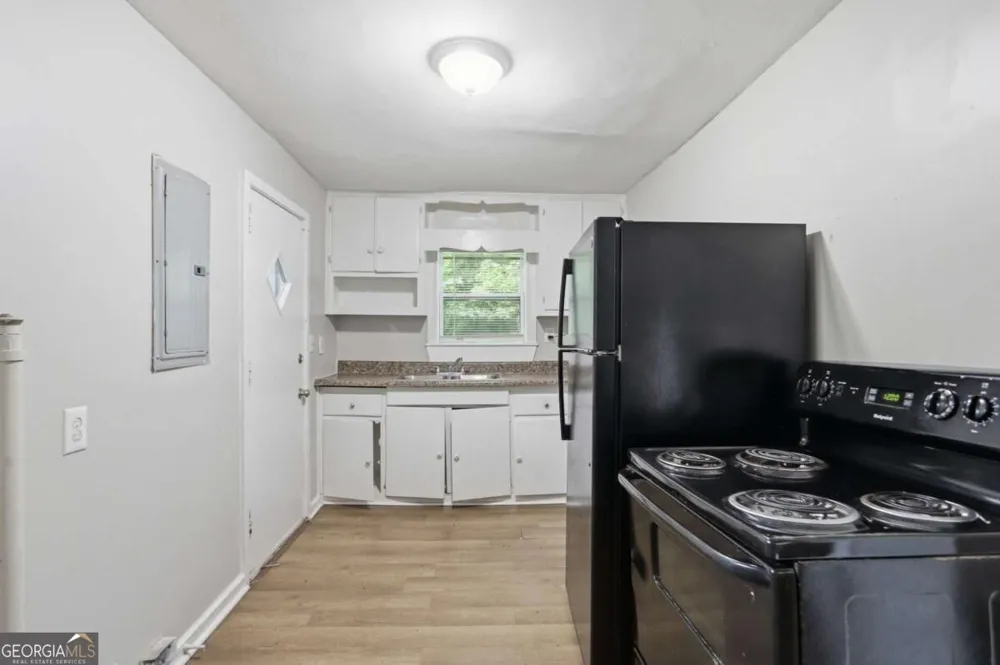 1800 Oakmont DR NW Atlanta, GA 30314