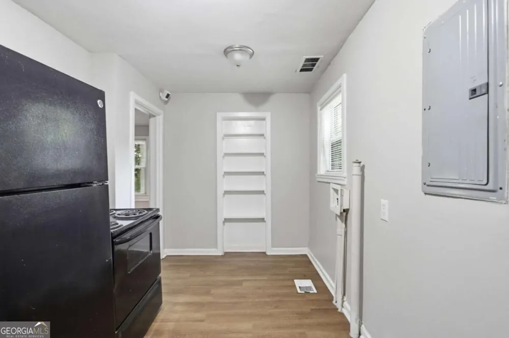 1800 Oakmont DR NW Atlanta, GA 30314