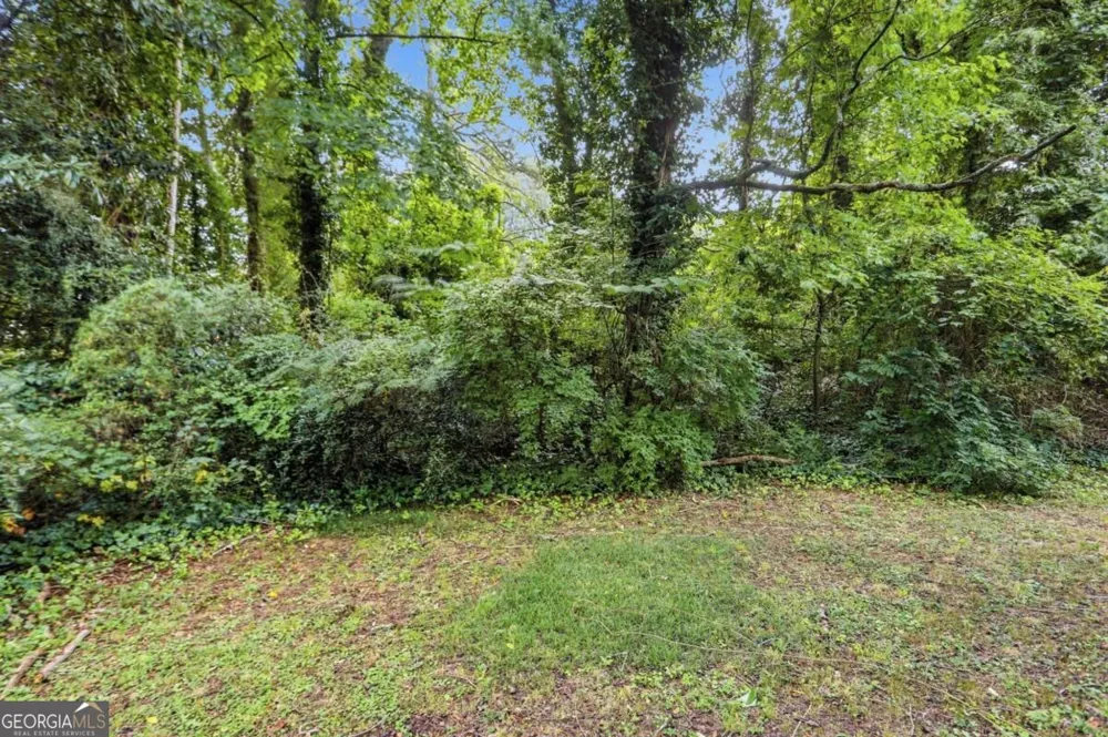 1800 Oakmont DR NW Atlanta, GA 30314