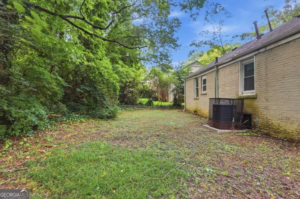 1800 Oakmont DR NW Atlanta, GA 30314