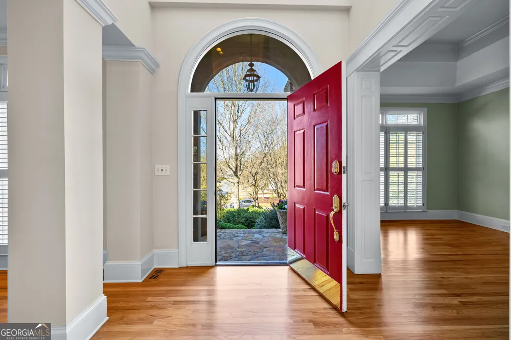322 Loring LN Peachtree City, GA 30269