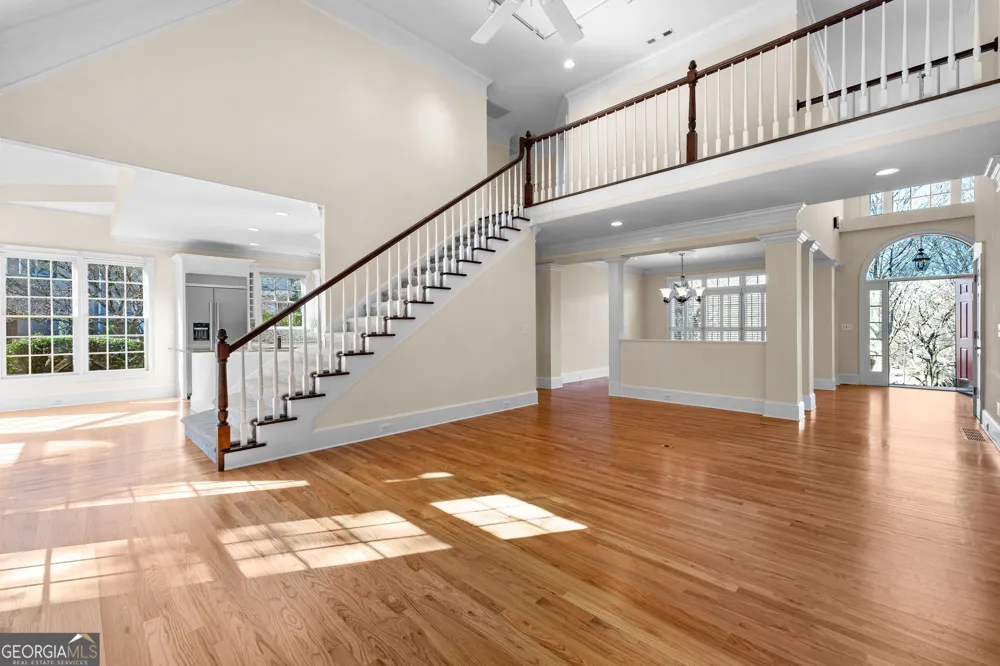 322 Loring LN Peachtree City, GA 30269