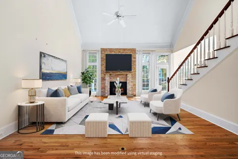 322 Loring LN