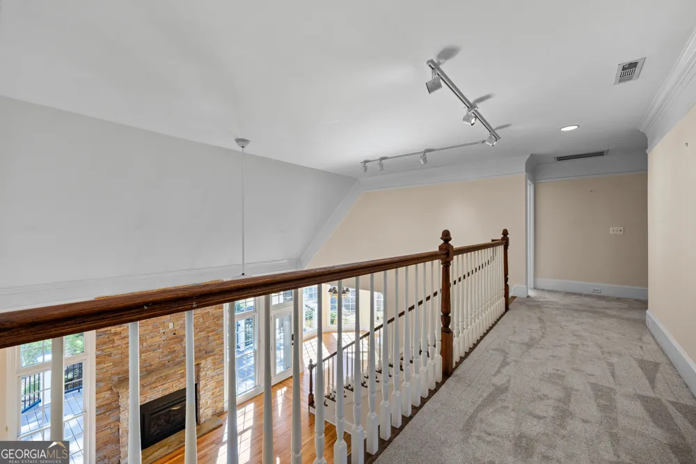 322 Loring LN Peachtree City, GA 30269