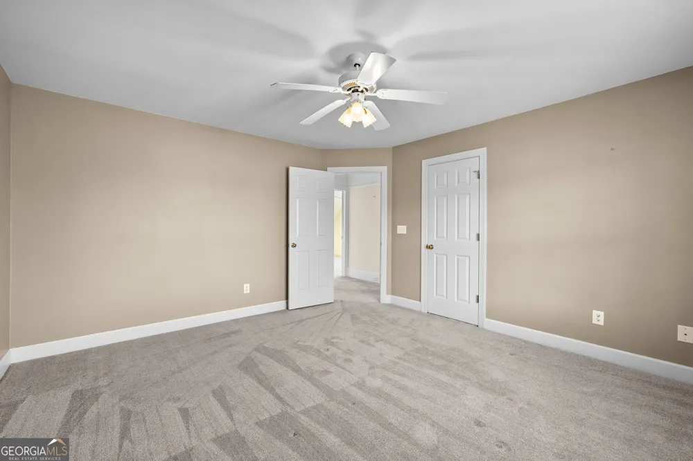 322 Loring LN Peachtree City, GA 30269
