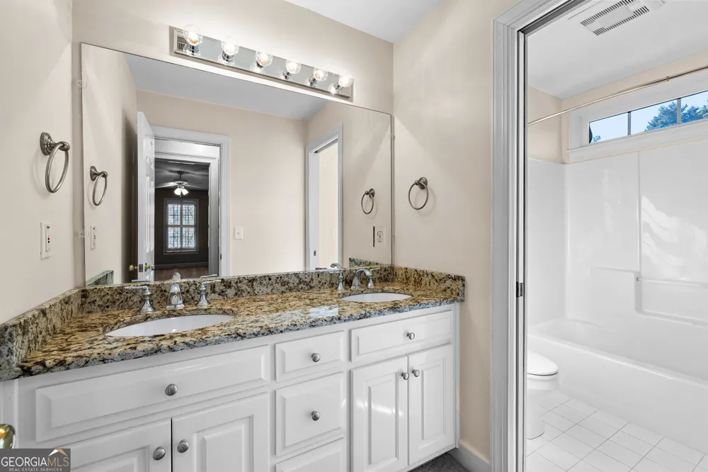 322 Loring LN Peachtree City, GA 30269