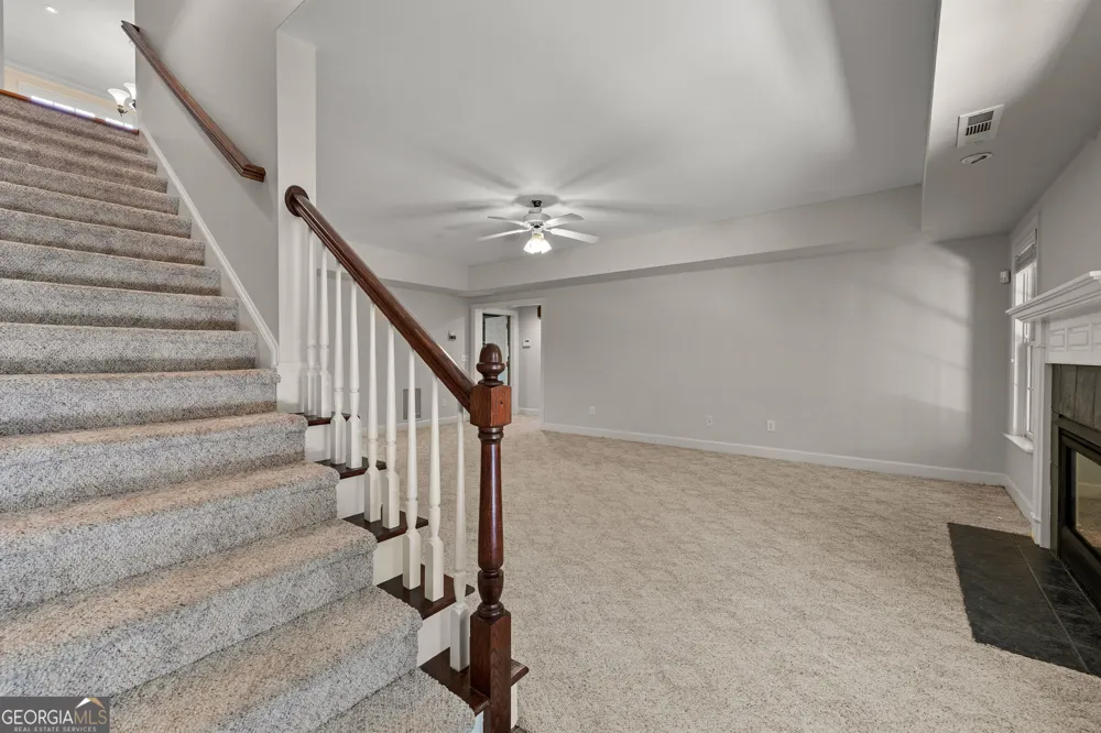 322 Loring LN Peachtree City, GA 30269