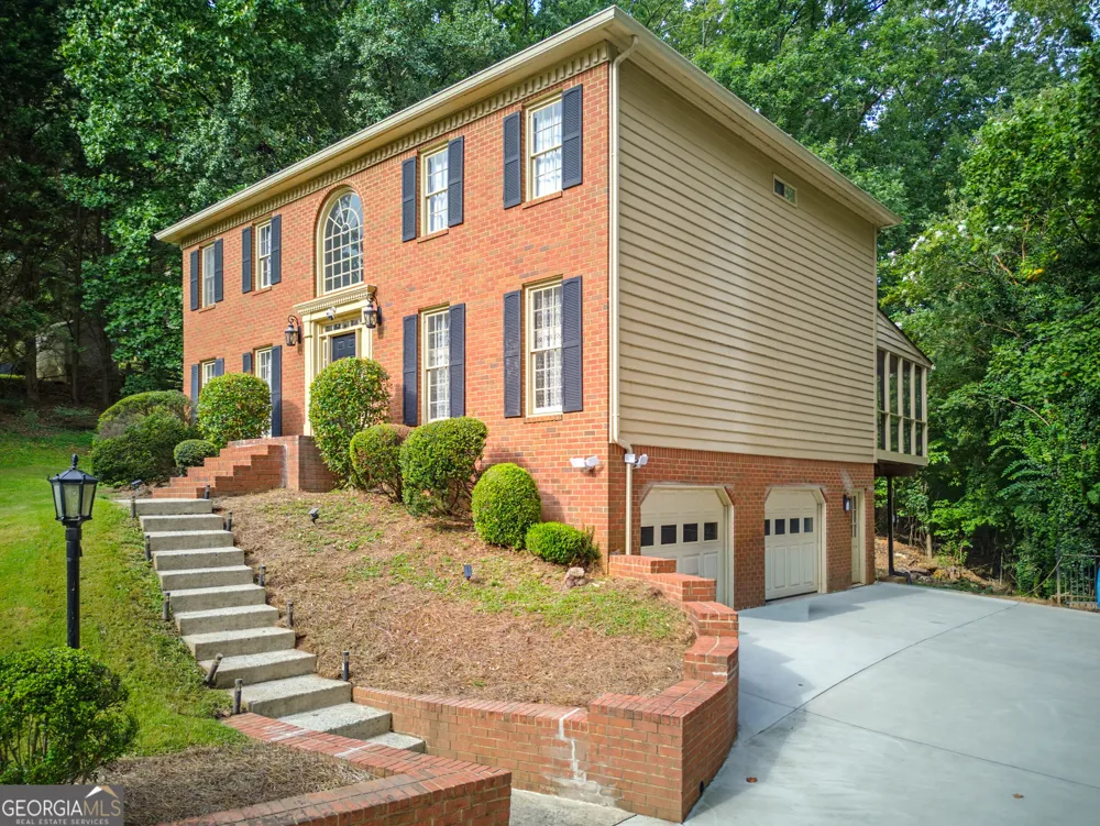 1810 Habersham TRCE Cumming, GA 30041
