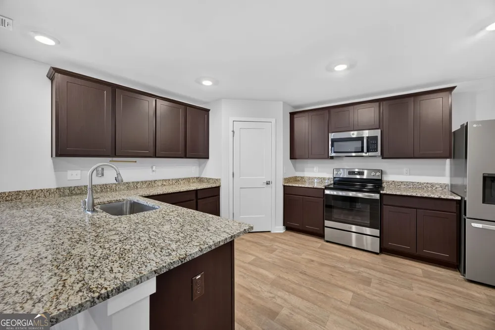 244 Overlook RD Covington, GA 30014
