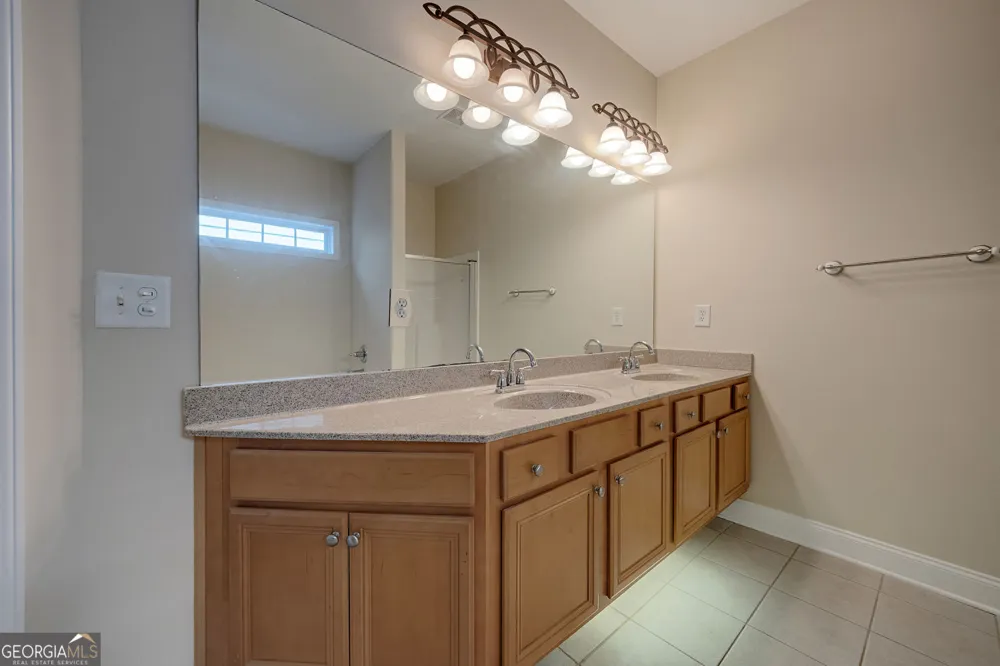 560 Roland Manor DR Dacula, GA 30019