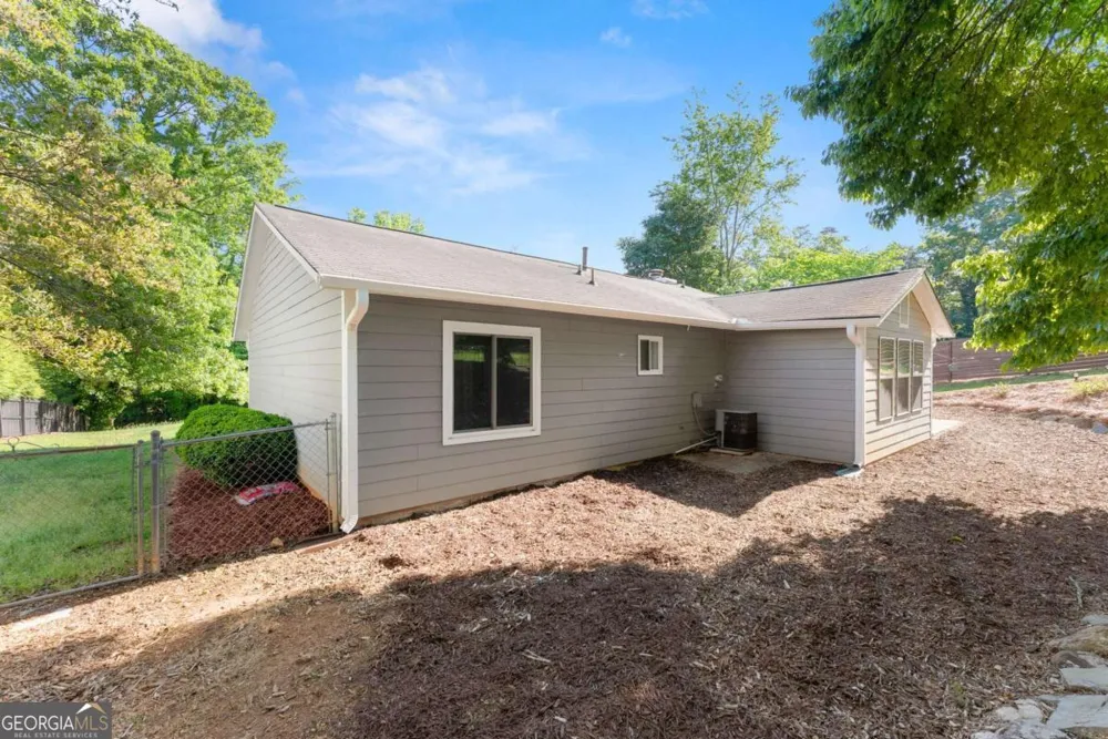 2050 Shaffer RD Cumming, GA 30041
