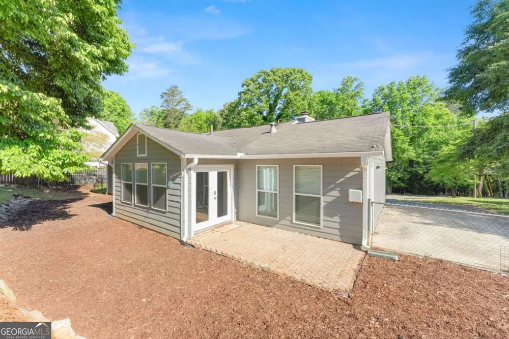 2050 Shaffer RD Cumming, GA 30041