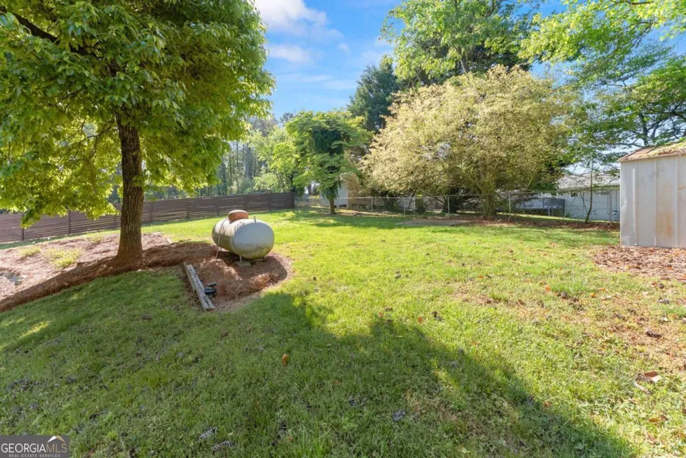 2050 Shaffer RD Cumming, GA 30041
