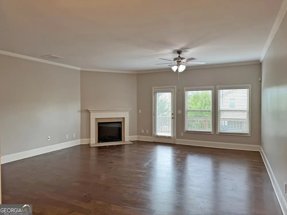 6027 Landers LOOP Fairburn, GA 30213