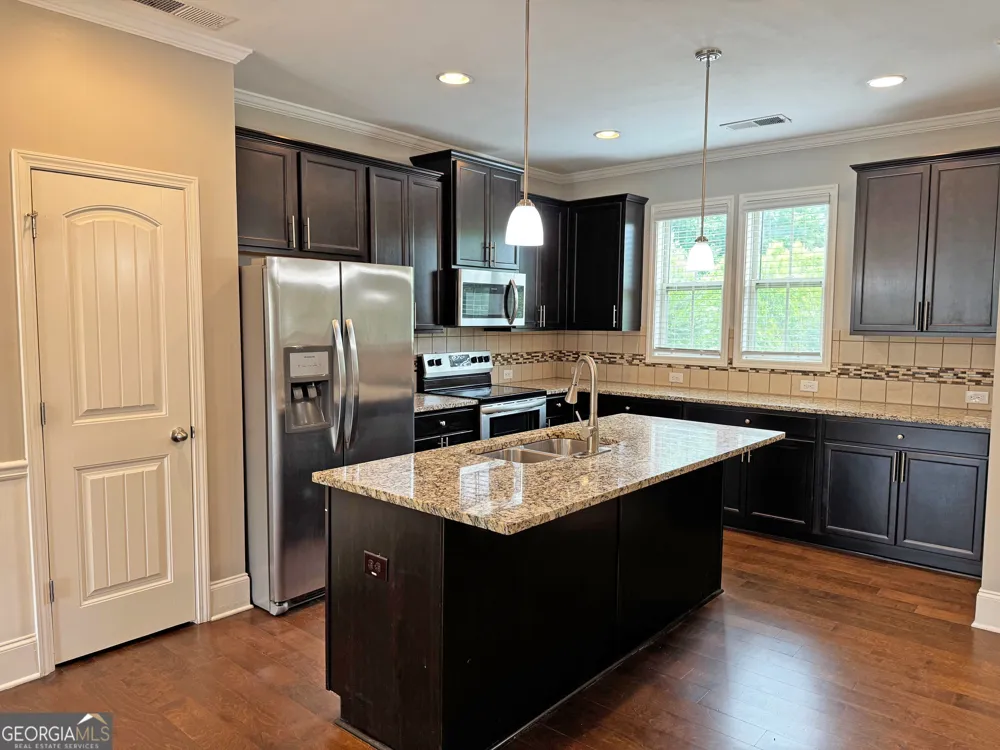 6027 Landers LOOP Fairburn, GA 30213