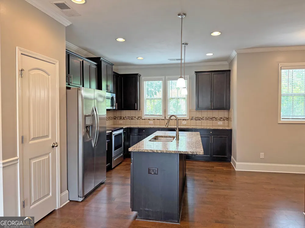6027 Landers LOOP Fairburn, GA 30213