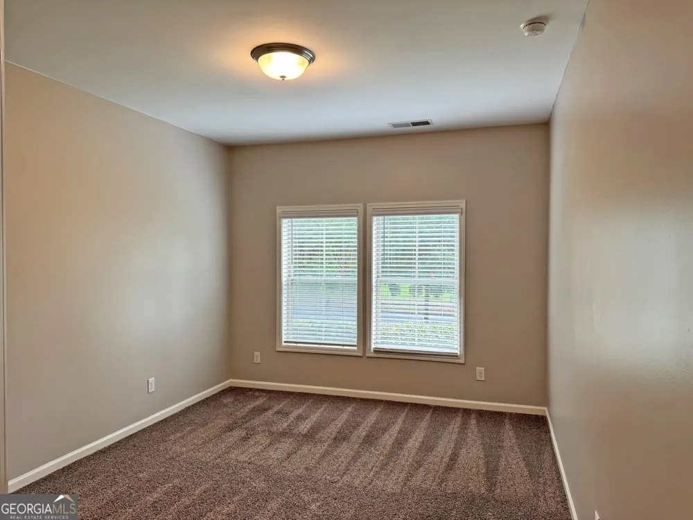 6027 Landers LOOP Fairburn, GA 30213