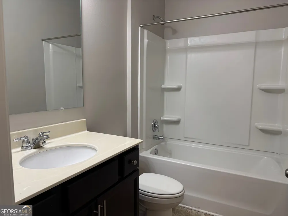 6027 Landers LOOP Fairburn, GA 30213