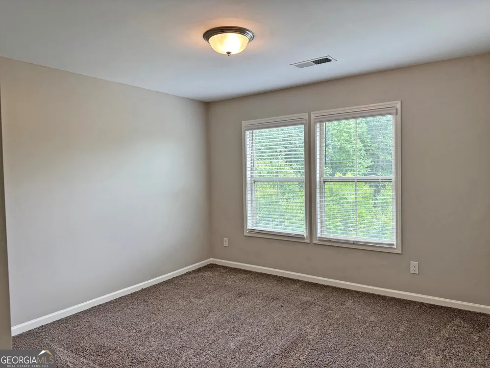 6027 Landers LOOP Fairburn, GA 30213