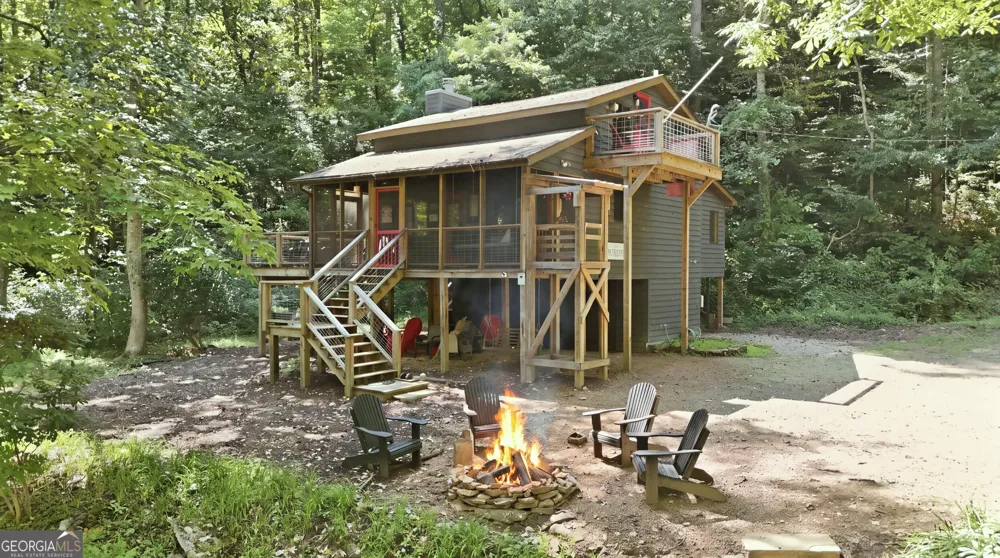 54 Dixon LN Clayton, GA 30525