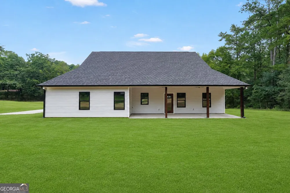 203 McKneely RD Milner, GA 30257