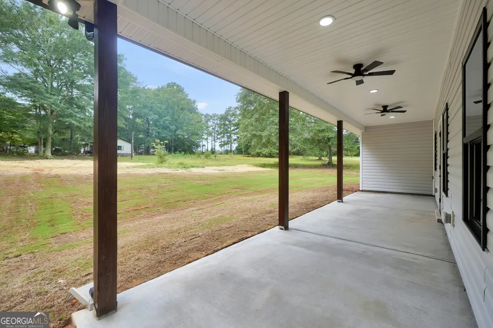 203 McKneely RD Milner, GA 30257